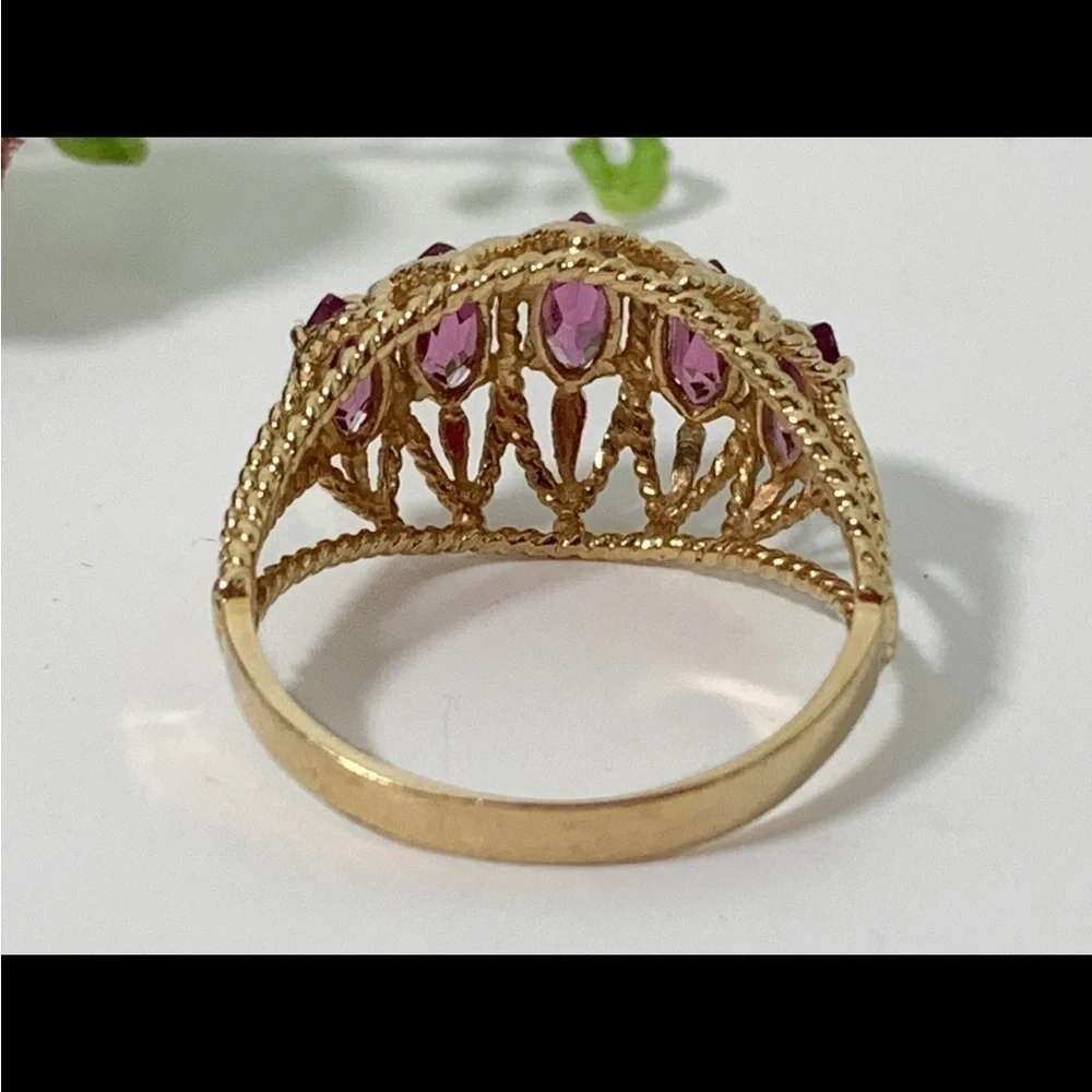 Stunning 14K Solid Gold and Amethyst Ring - Size 7 - Picture 3 of 5